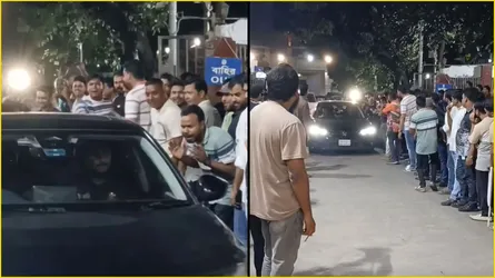 দেশে ফিরেছে ক্রিকেট দল, বিমানবন্দরে ‘ভুয়া ভুয়া’ স্লোগান
