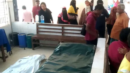 ফকিরহাটে বাসচাপায় শিশু নিহত