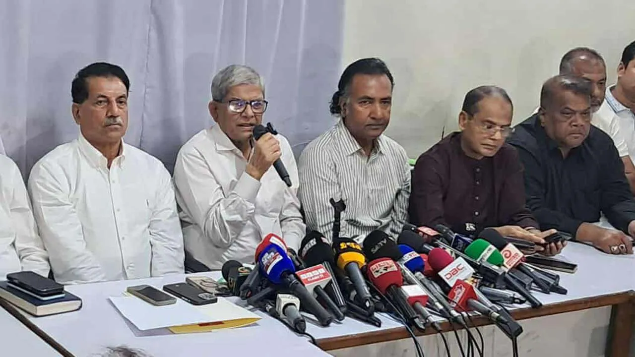 আবারো দেশের শত্রুরা মাথা তুলে দাঁড়ানোর চেষ্টা করছে : মির্জা ফখরুল