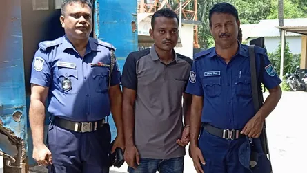ধামরাইয়ে এনএসআইয়ের ভুয়া সদস্য গ্রেফতার