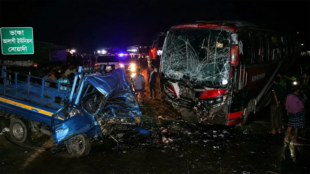 ফরিদপুরে বাসের চাপায় ৫ জন নিহত