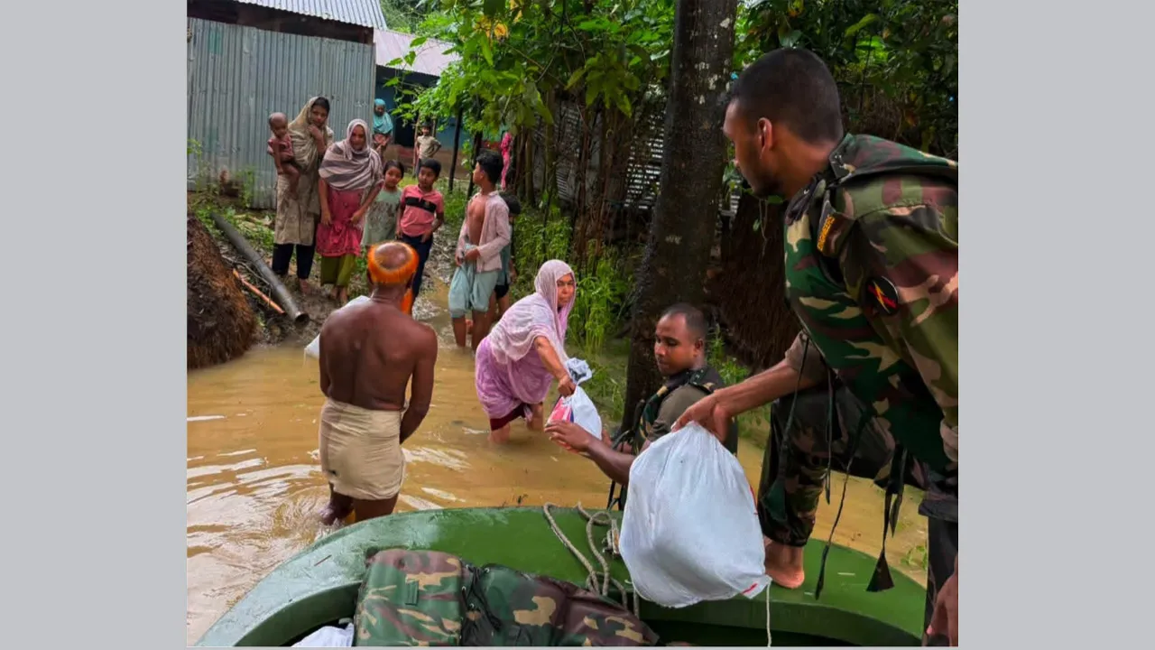 পাহাড়ি ঢলে ডুবছে ফটিকছড়ি, পানিবন্দী হাজারো মানুষ