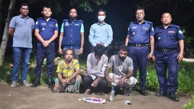 ফটিকছড়িতে মাদকবিরোধী অভিযানে ৩ মাদকসেবীর কারাদণ্ড