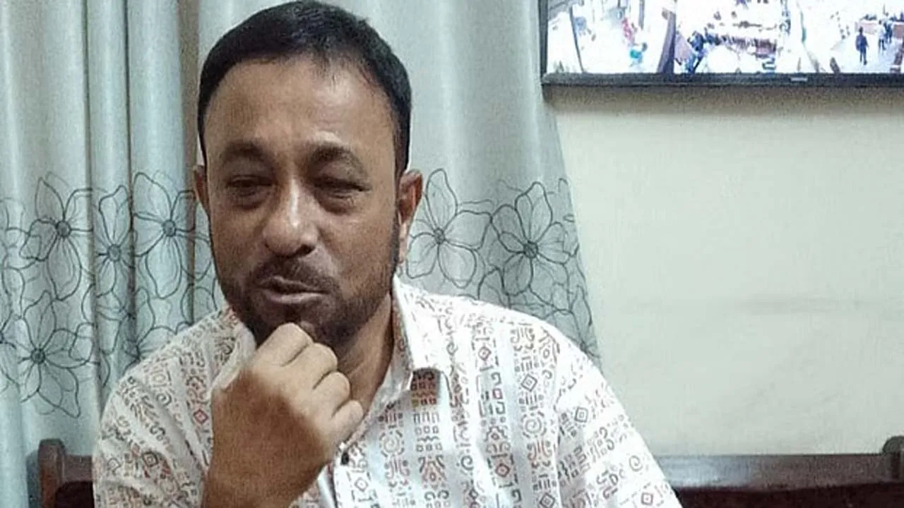 ভারতে পালানোর সময় ফজলে করিম চৌধুরীর ব্যক্তিগত সহকারী গ্রেফতার