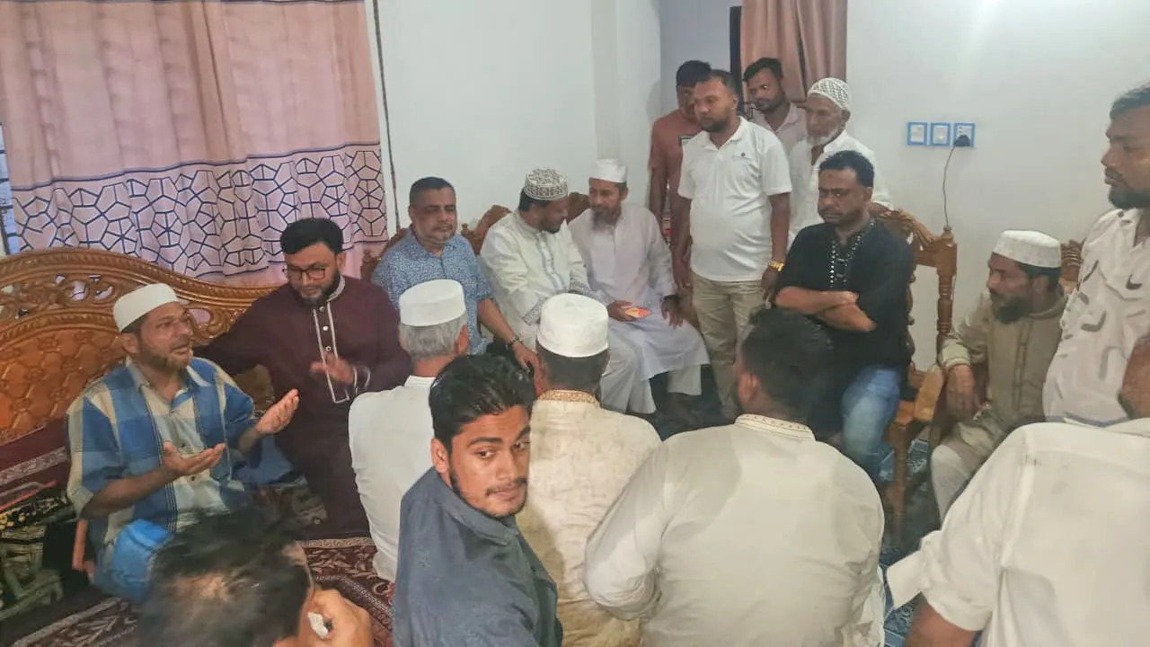 দাগনভূঞায় নিহত শিক্ষার্থীর পরিবারকে সমবেদনা জানালেন ফখরুদ্দিন মানিক
