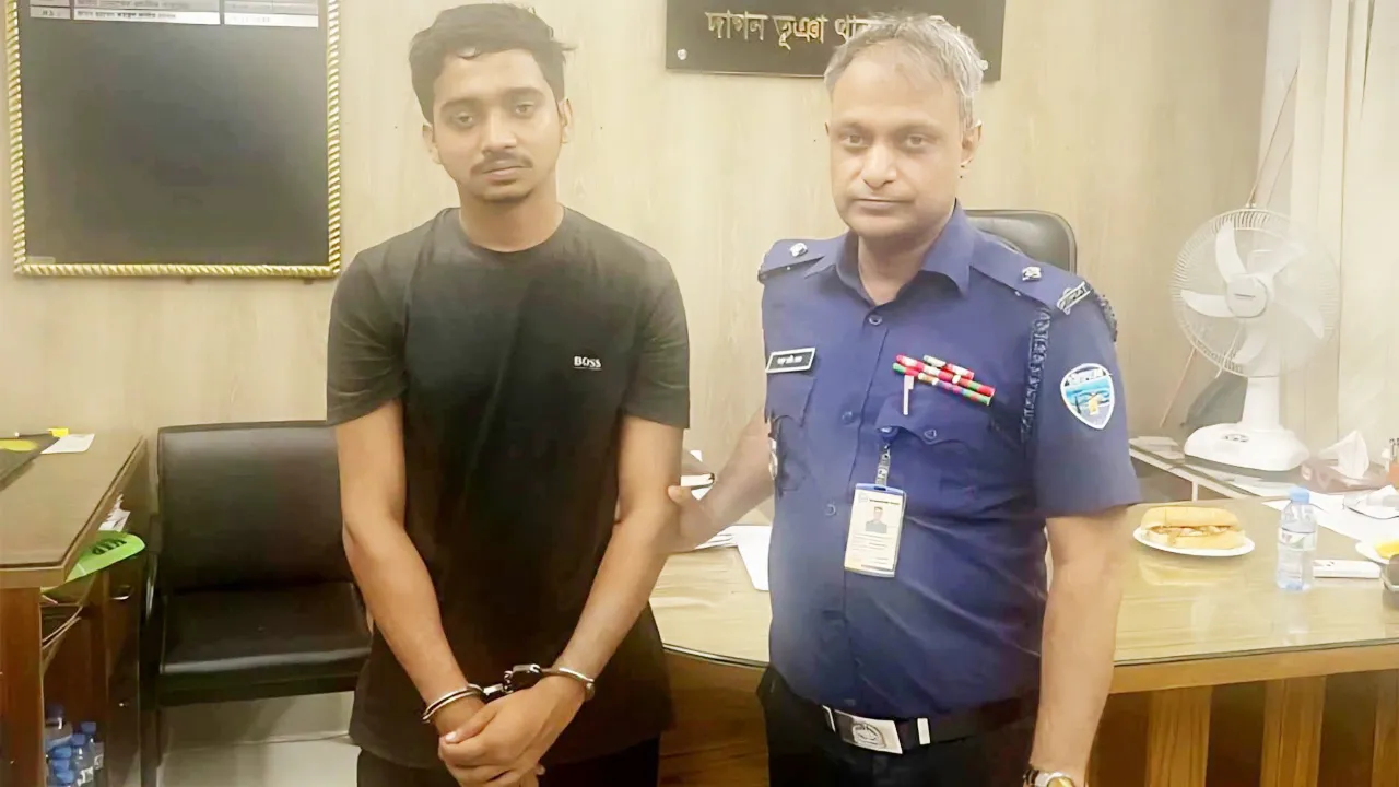 ফেসবুকে জাইমা রহমানকে নিয়ে কুরুচিপূর্ণ মন্তব্য, যুবক গ্রেফতার