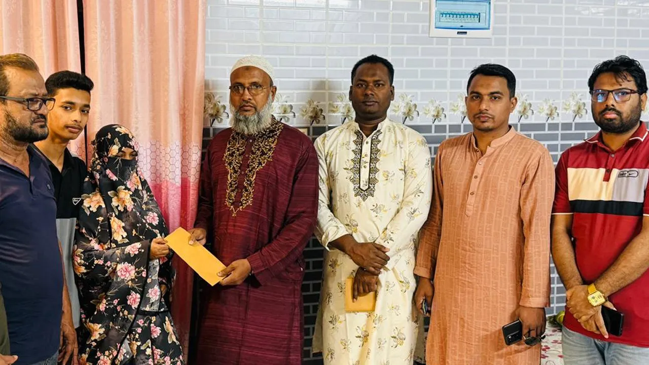 ফেনীতে শহীদ ও গুম হওয়া পরিবারকে তারেক রহমানের ঈদ উপহার