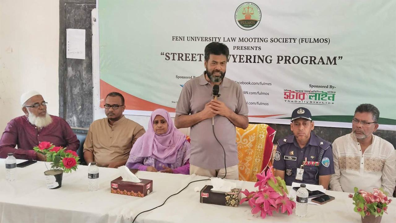 Feni-University-Law-Mooting-Society's-Street-Lawyering-Program