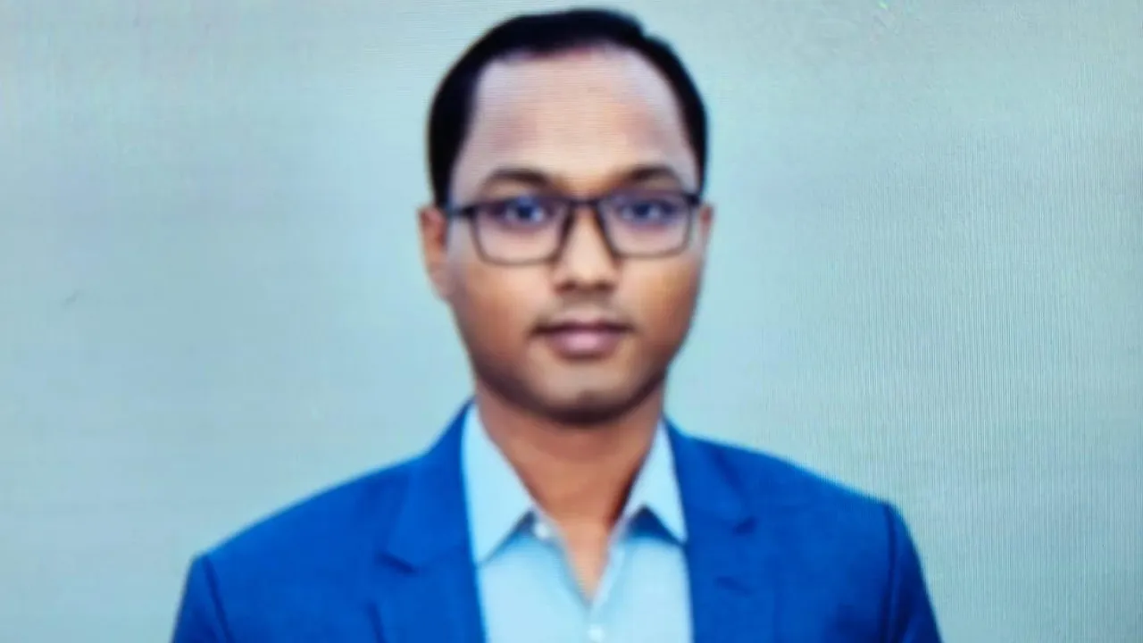 ফেনীতে বাস উল্টে নিহত ১, আহত ৮