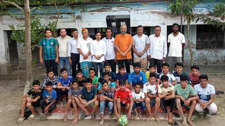 ফেনীতে স্কুল শিক্ষার্থীদের ফুটবল প্রশিক্ষণ শুরু