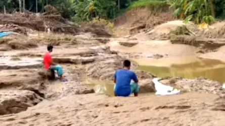 মেরামত হয়নি বেড়িবাঁধ, বন্যার আশঙ্কায় ফেনীবাসী