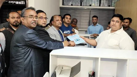 ফেনীতে খালেদা জিয়ার পক্ষে মনোনয়ন পত্র সংগ্রহ