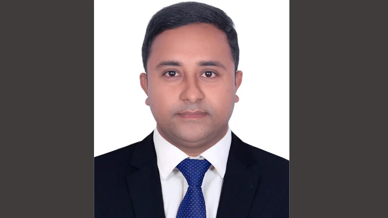 দাগনভূঞায় খাল খননে বেঁচে যাওয়া টাকা ফেরত দিলেন ইউএনও