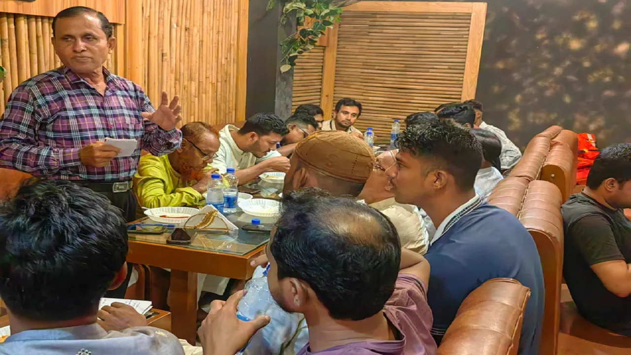 ফেনীতে ‘বন্যা নিয়ন্ত্রণ ও বেড়িবাঁধ নির্মাণে করণীয়’ শীর্ষক মতবিনিময়
