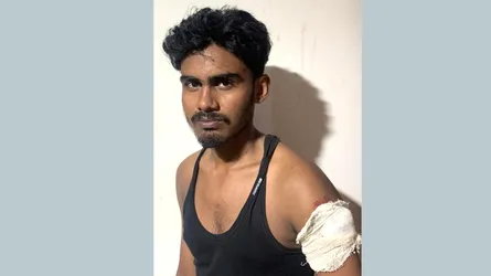 ফেনীতে হামলার শিকার আহত জুলাই যোদ্ধা মিনহাজ