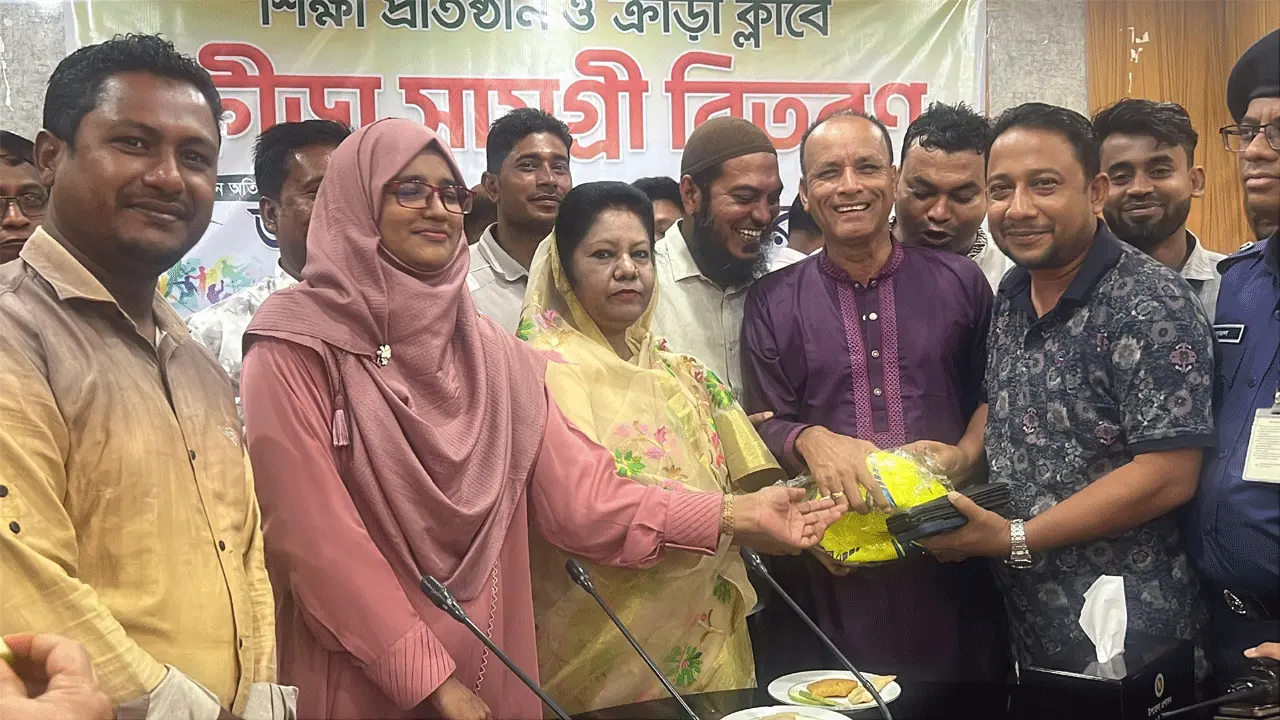 শিক্ষার্থীদের শারীরিক মানসিক বিকাশে খেলাধুলার বিকল্প নেই : রেহানা আক্তার রানু