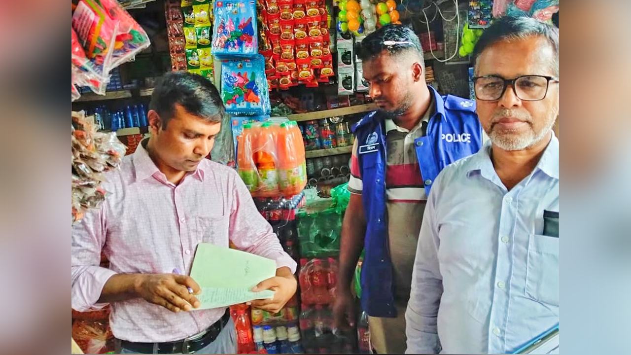 Fines-imposed-in-Consumer-Affairs-Department-raid-in-Kaukhali