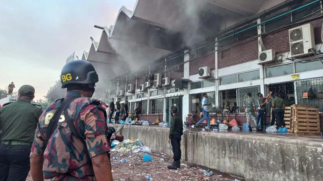 রাত ৯টা পর্যন্ত শাহজালাল বিমানবন্দরে ফ্লাইট ওঠানামা বন্ধ