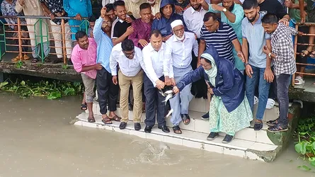ঝালকাঠিতে বিএনপির প্রতিষ্ঠাবার্ষিকীতে মাছের পোনা অবমুক্ত