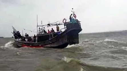 বাংলাদেশের জলসীমায় ভারতীয় জেলেরা