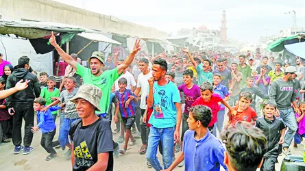 প্রথম ধাপের যুদ্ধবিরতিতে সম্মত ইসরাইল-হামাস