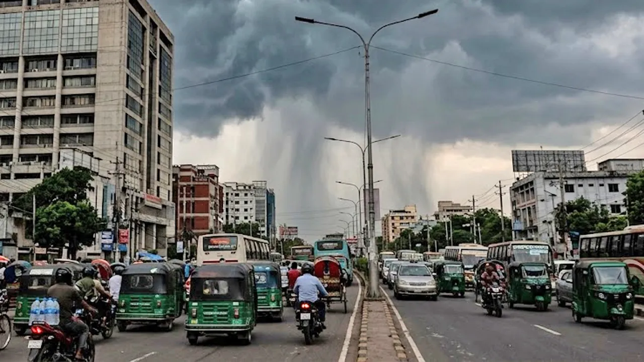 ঢাকার আকাশে মেঘ-বৃষ্টির পূর্বাভাস, তবু কমছে না গরম