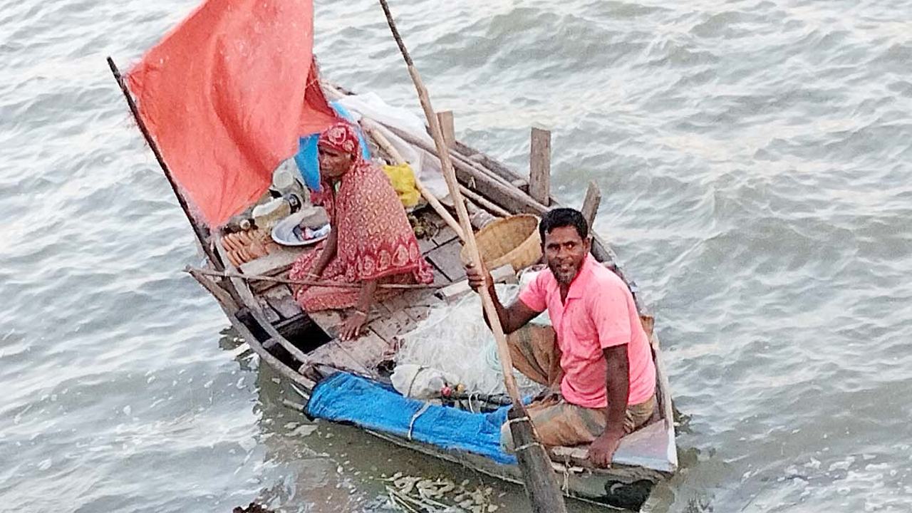 Forkan-Rehena's-struggle-for-life-on-the-banks-of-the-Payra-River