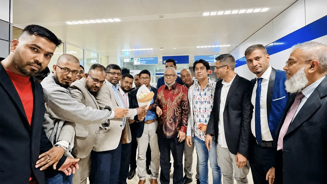 প্রবাসী কল্যাণ মন্ত্রীর কাছে ফ্রান্স বিএনপির স্মারকলিপি প্রদান