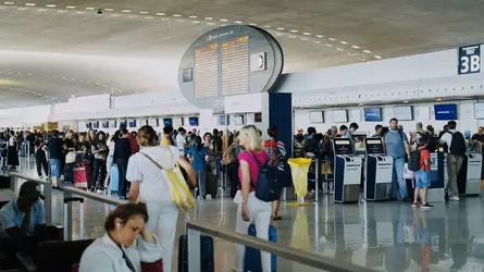 ফ্রান্সে জেট ফুয়েল সঙ্কট, ভোগান্তির শঙ্কায় বাংলাদেশী যাত্রীরা