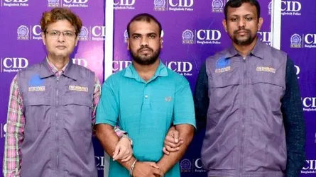 নন-ক্যাডার চাকরি পরীক্ষায় সাজেশন দেয়ার নামে প্রতারণা, মূলহোতা গ্রেফতার