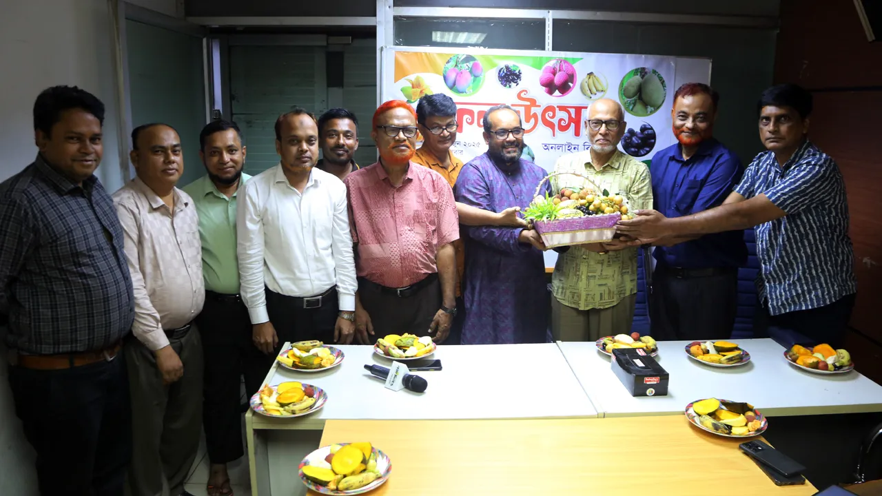 মৌসুমী ফল উৎসবে মাতলো নয়া দিগন্ত