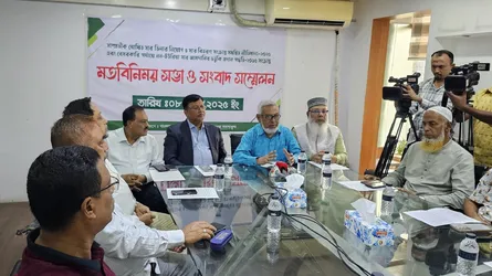 ভরা মৌসুমে নতুন নীতিমালা বাস্তবায়নে প্রকট হতে পারে সার সঙ্কট