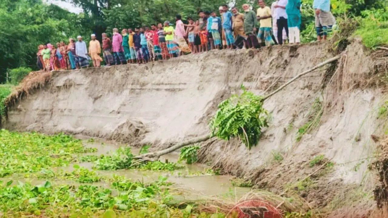 সুন্দরগঞ্জে তিস্তা নদীর ভাঙনে দিশেহারা চরাঞ্চলের মানুষ