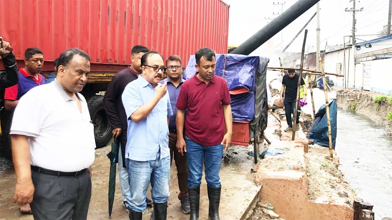 খাল সংরক্ষণে নগরবাসীর সহযোগিতা চান জিসিসি প্রশাসক