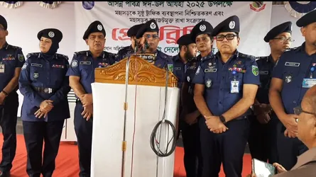 মহাসড়কে ঈদযাত্রীদের দুর্ভোগ কমাতে গাজীপুরে ৪ হাজার পুলিশ
