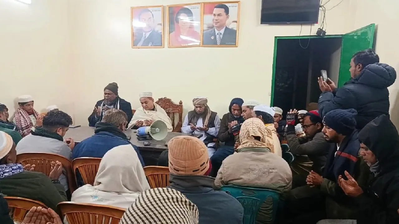 খালেদা জিয়ার মৃত্যুতে গফরগাঁওয়ে বিএনপির দোয়া মাহফিল