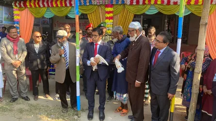 গফরগাঁওয়ে দুর্নীতিবিরোধী দিবসে মানববন্ধন