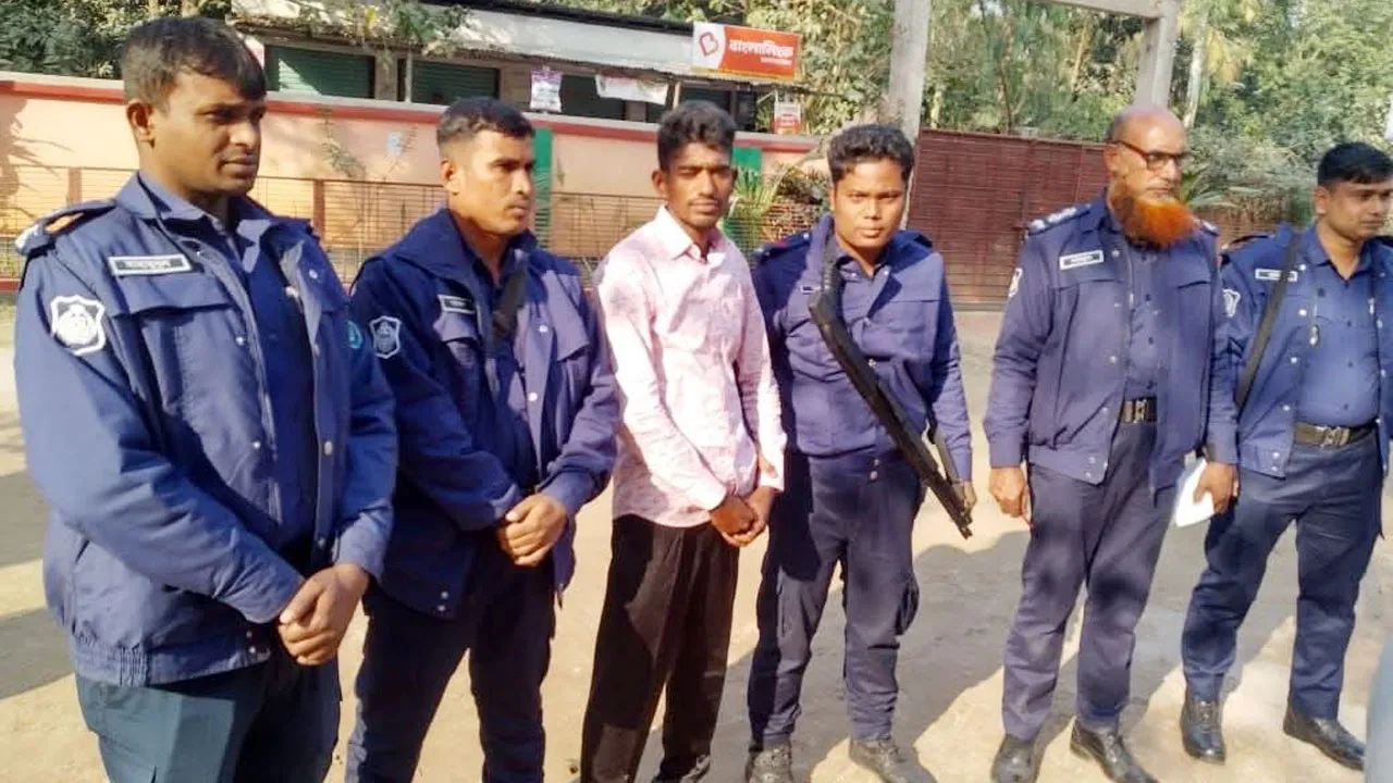 গাইবান্ধায় শিক্ষক নিয়োগ পরীক্ষায় ডিভাইসসহ পরীক্ষার্থী আটক