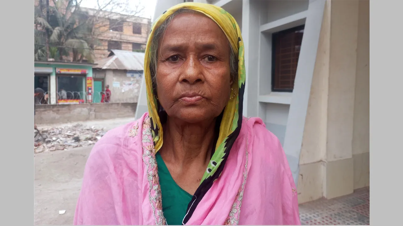 সাদুল্লাপুরে ছেলের বিরুদ্ধে ইউএনও’র কাছে মায়ের অভিযোগ