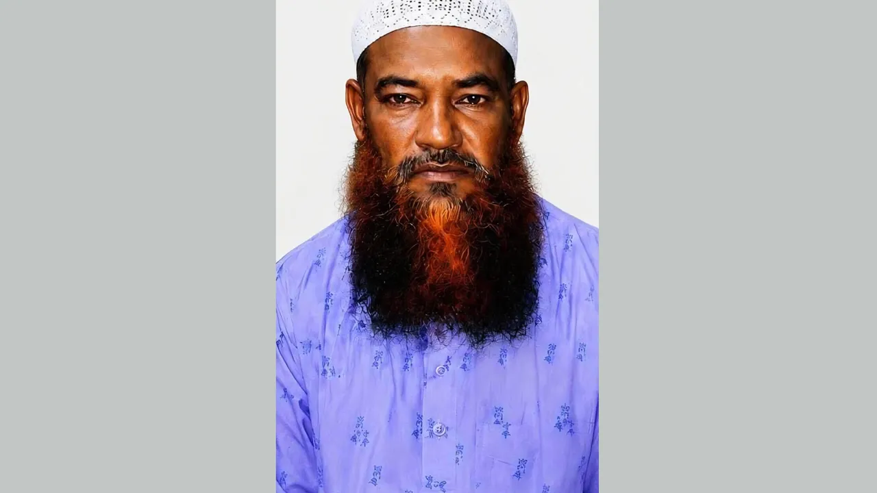 বঙ্গোপসাগরে আল আমিনের বাঁচার একমাত্র সম্বল ছিল তেলের পট