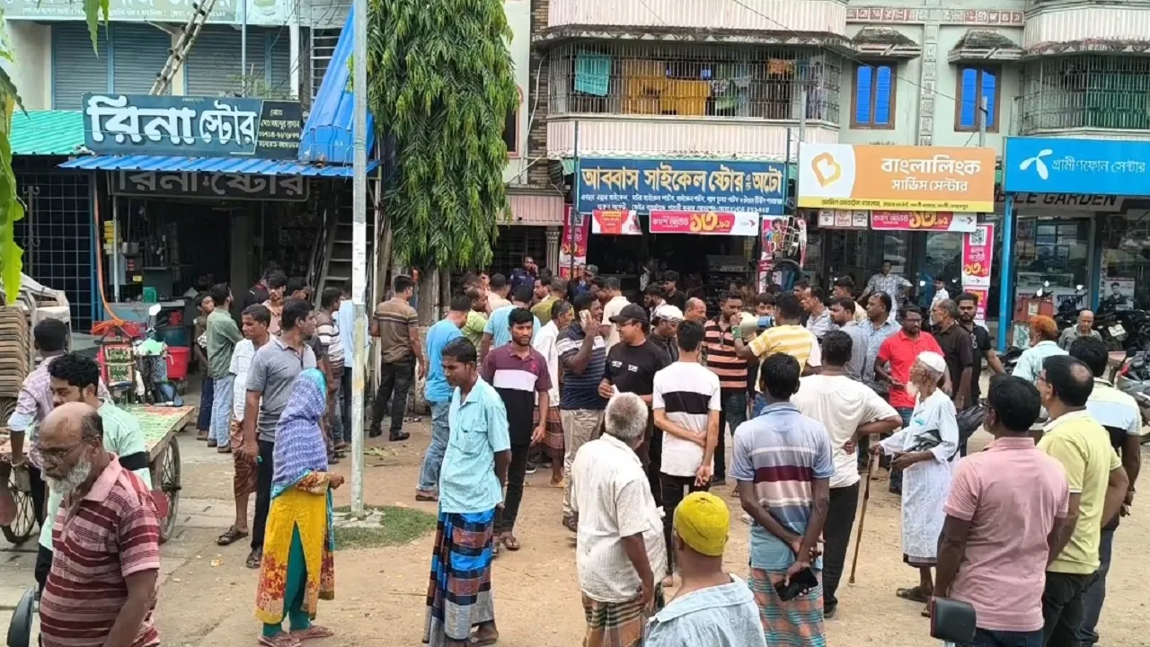 গাংনীতে বিএনপির প্রতিষ্ঠাবার্ষিকীর সমাবেশস্থলে ৩ ককটেল বিস্ফোরণ