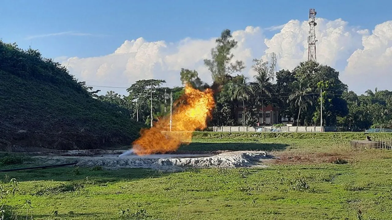 ১৫ গ্যাস কূপে অনুসন্ধান ও খনন