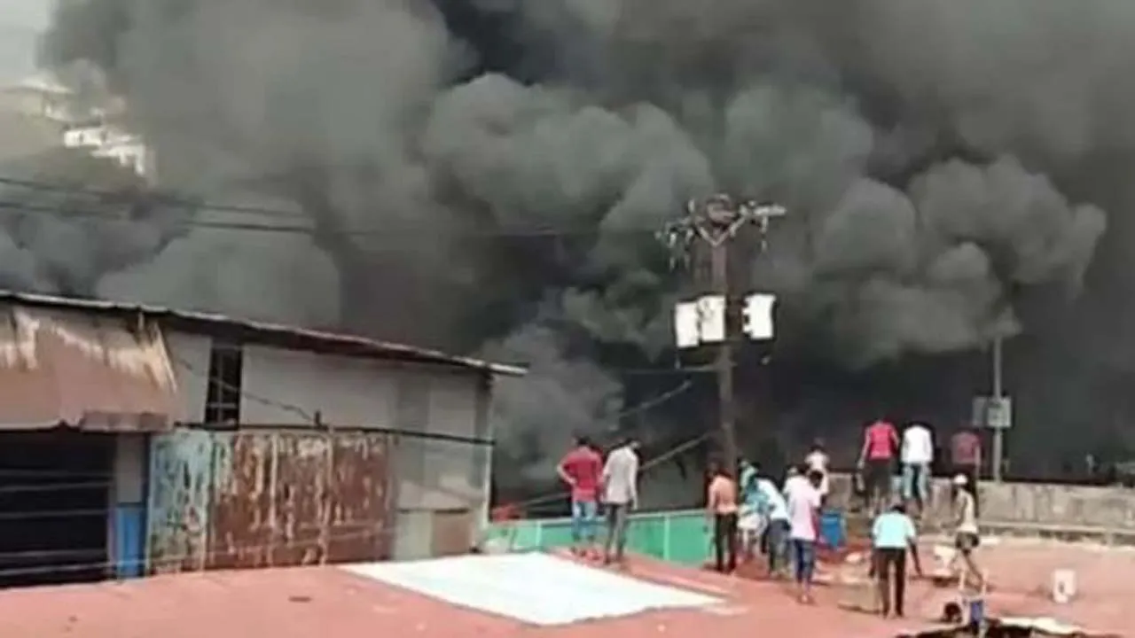 কদমতলীতে গ্যাসলাইটার কারখানায় আগুন : ৩ দিনের রিমান্ডে ইমান উল্লাহ