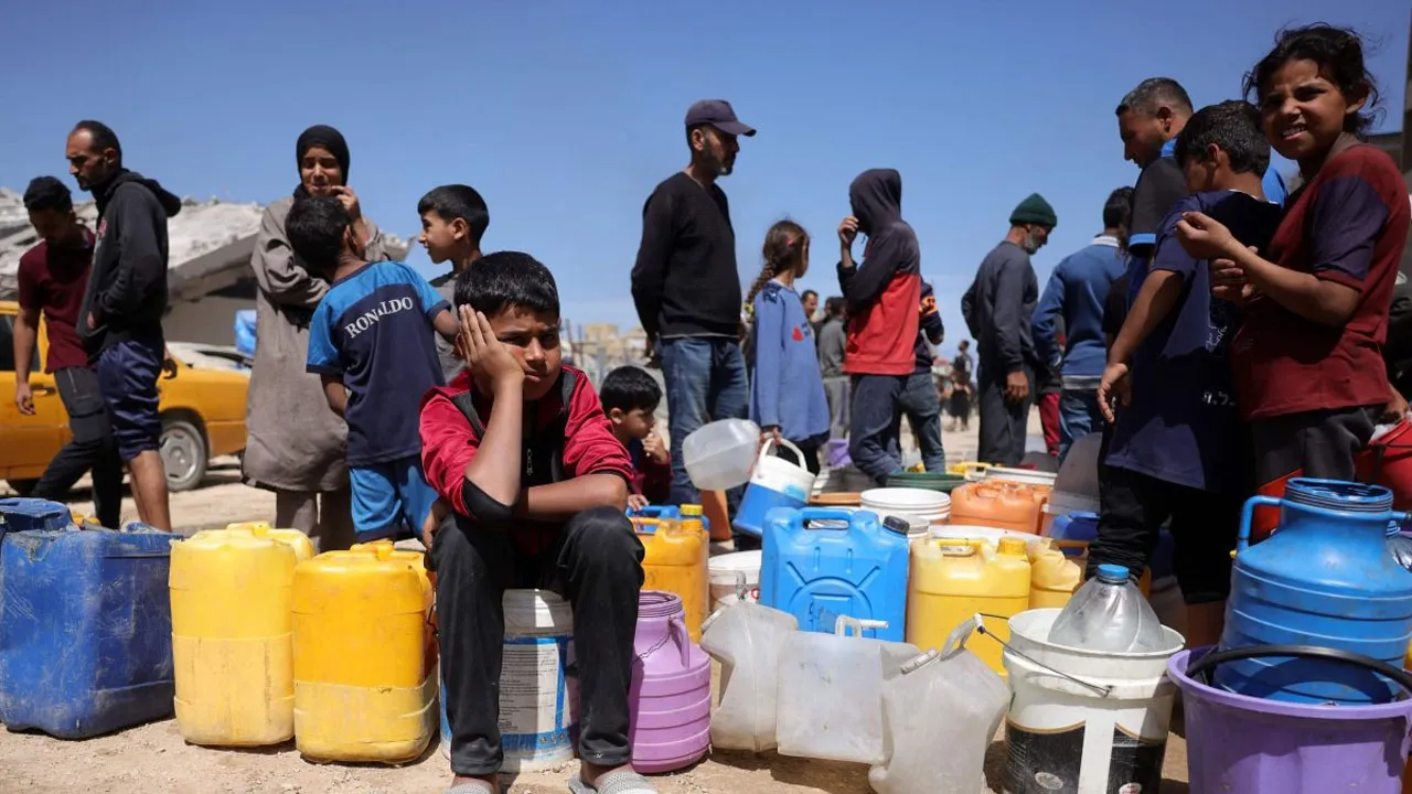যুদ্ধবিরতির মধ্যেও গাজায় ত্রাণ প্রবেশে ইসরাইলের বাধা, হামলা চলছে