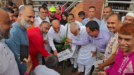 জুলাই-আগস্ট গণঅভূত্থানে শহীদদের স্মরণে গাজীপুরে বৃক্ষরোপণ