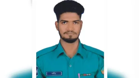 গাজীপুরে সড়ক দুর্ঘটনায় পুলিশ সদস্য নিহত