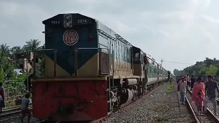 গাজীপুরে ১৮ ঘণ্টায় পৃথক দু’টি ট্রেন দুর্ঘটনা