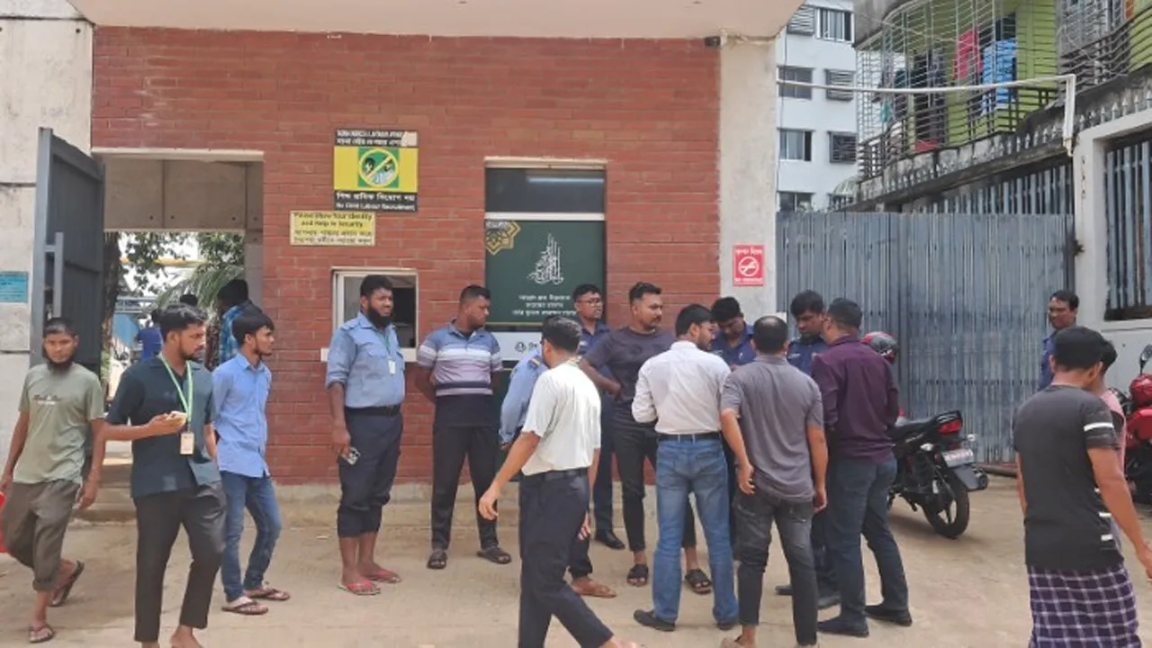 গাজীপুরে পোশাক কারখানার সীমানা প্রাচীরের নিচে চাপা পড়ে শ্রমিক নিহত