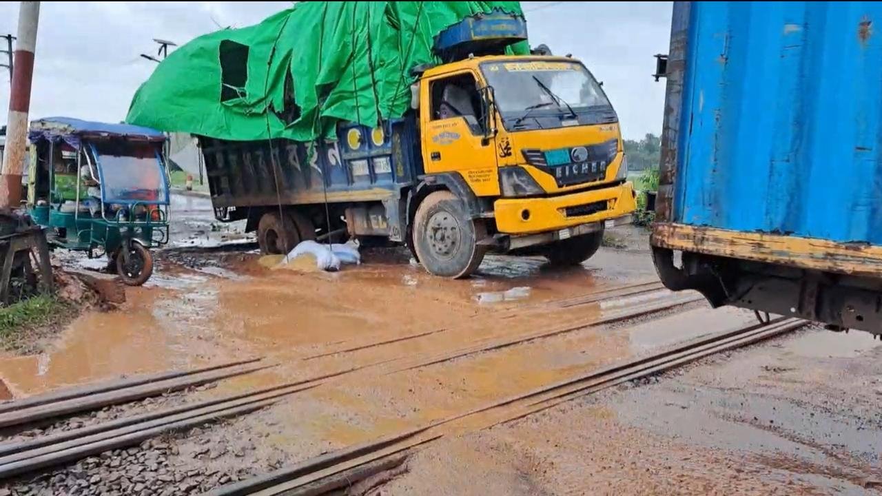 Gazipur-train-line