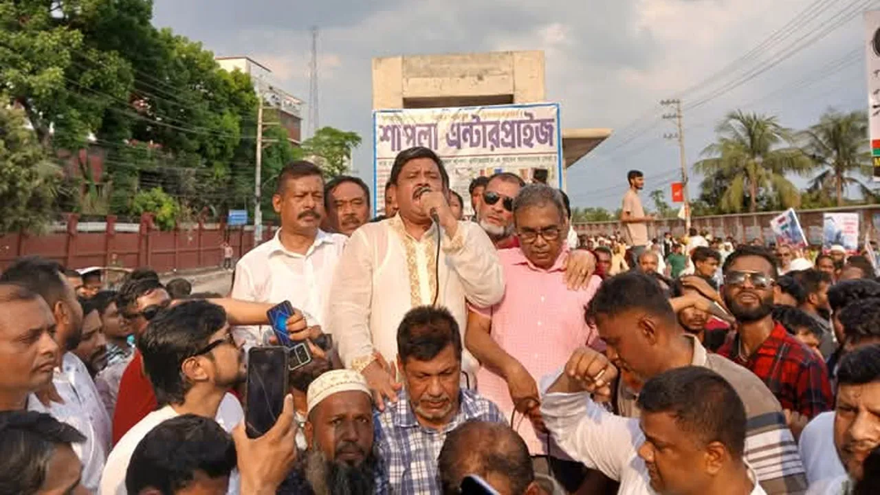 ফিলিস্তিনে ইসরাইলি গণহত্যার প্রতিবাদে গাজীপুরে বিএনপির বিক্ষোভ